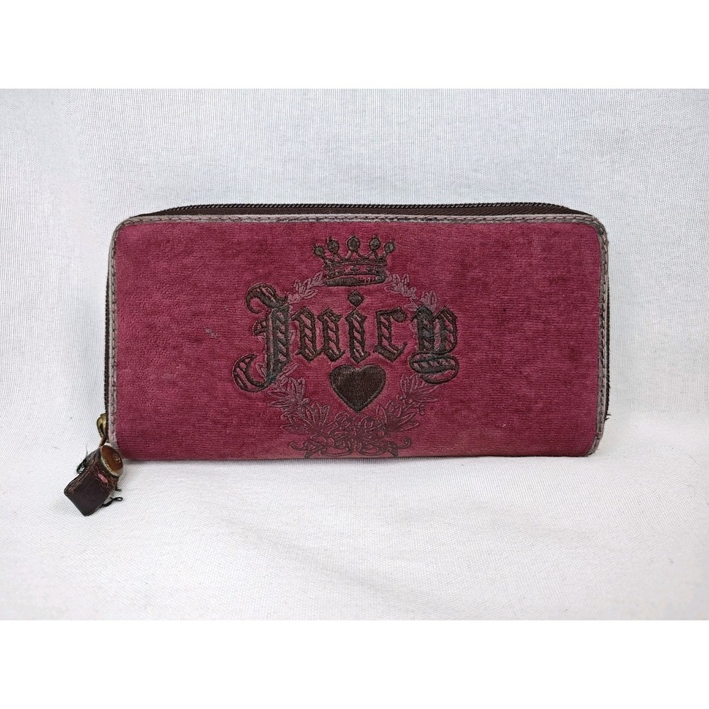 Juicy Couture Women's Pink crest Soft velour wallet Folding Credit Card Money